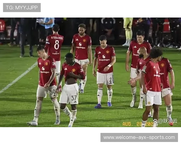 曝阿莫林与曼联铁闸是亲戚，都是马戏团后代！稳居主力备受争议